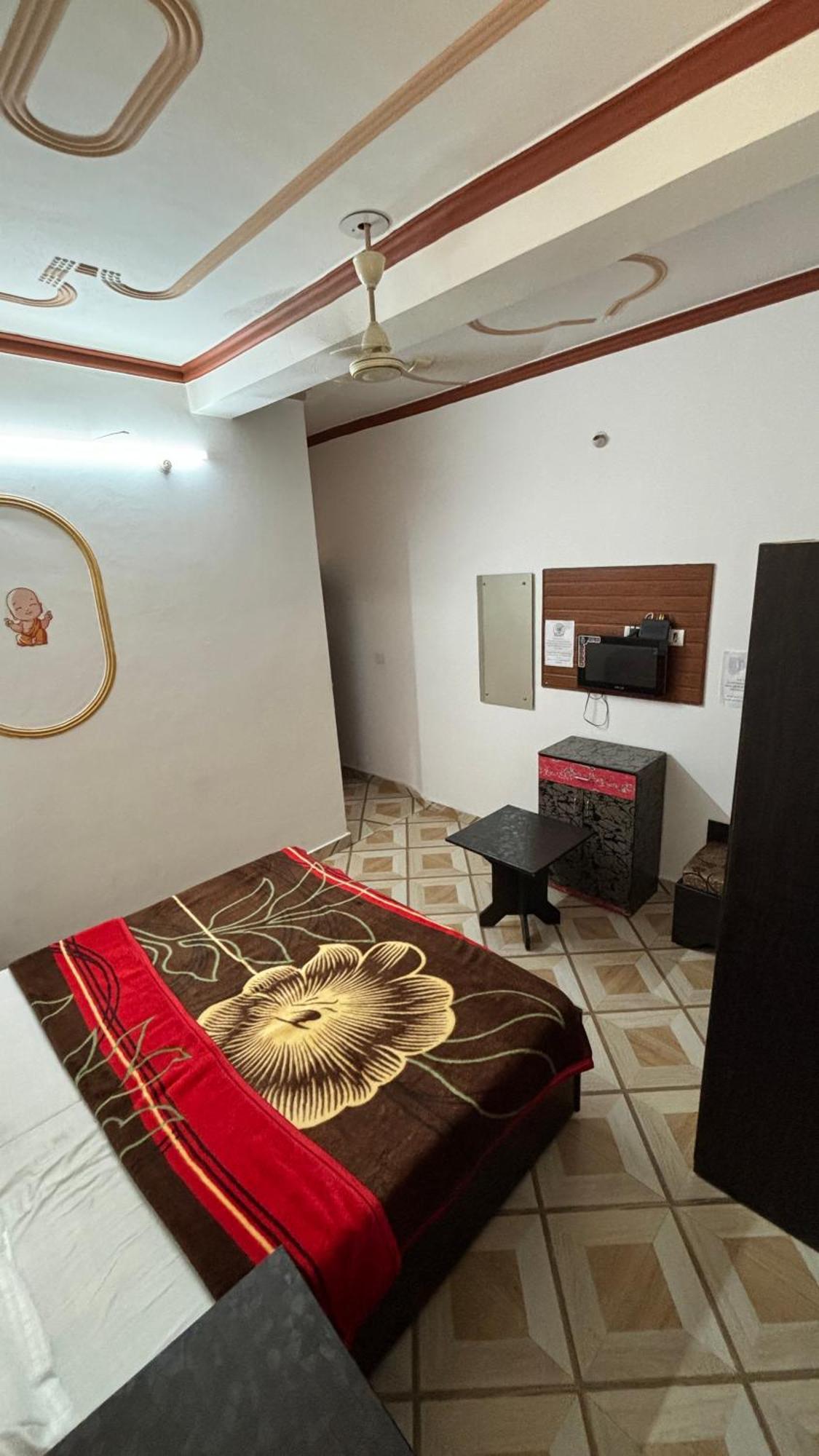 Sattva Cafe And Motel Rishīkesh 외부 사진