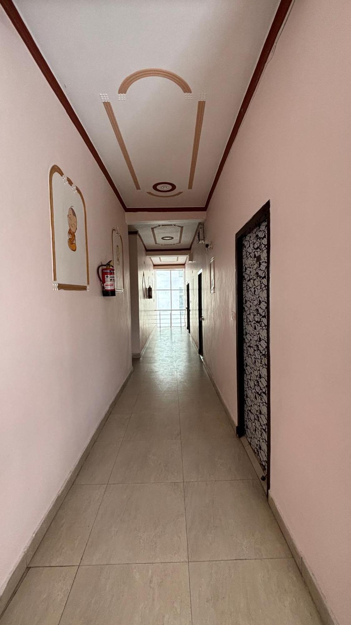Sattva Cafe And Motel Rishīkesh 외부 사진