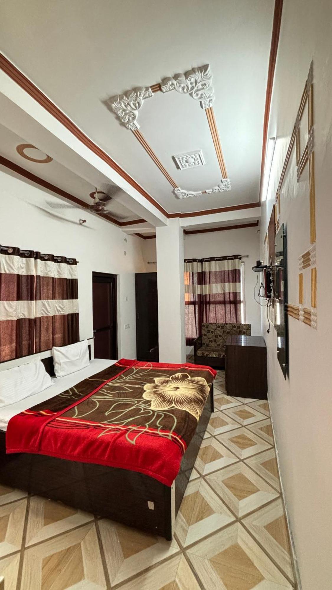 Sattva Cafe And Motel Rishīkesh 외부 사진